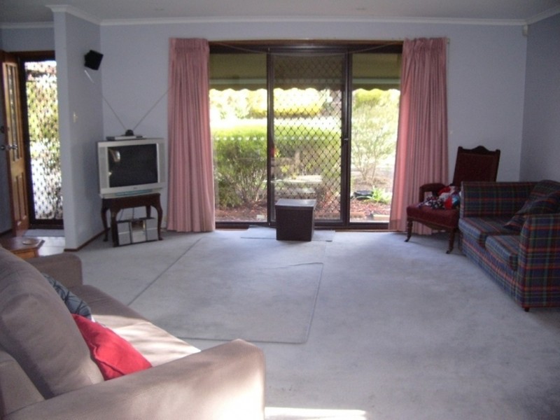 1 Bickley Close, Stirling ACT 2611