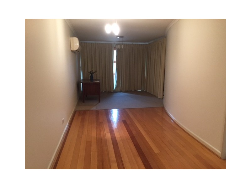 32/18 Captain Cook Crescent, Griffith ACT 2603