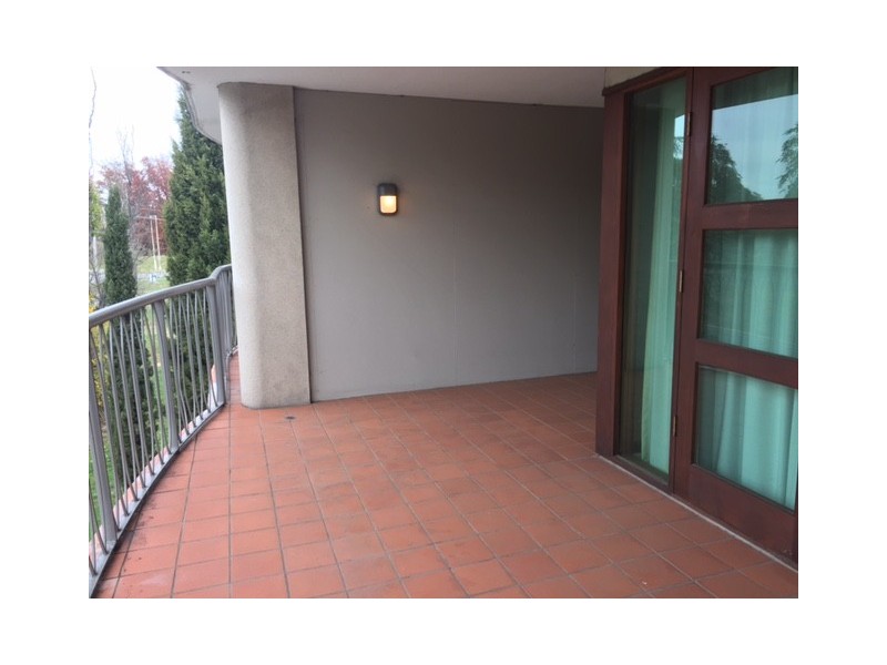32/18 Captain Cook Crescent, Griffith ACT 2603