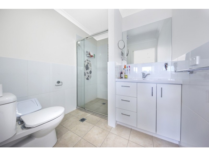 2D Avenal Street, Crace ACT 2911