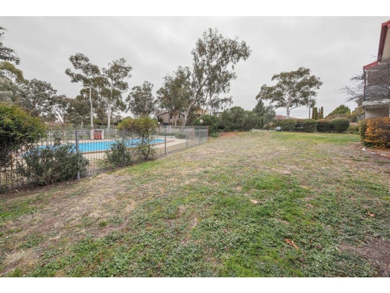 2/7 Hyndes Crescent, Holder ACT 2611