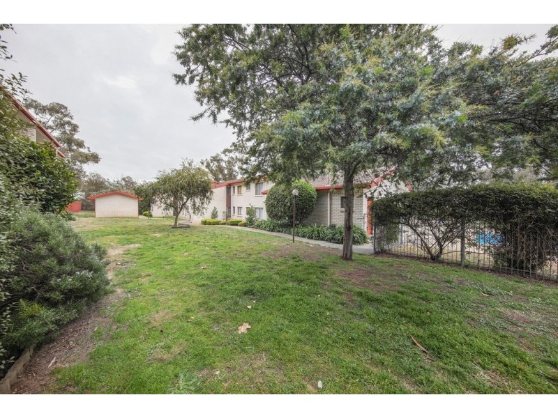 2/7 Hyndes Crescent, Holder ACT 2611