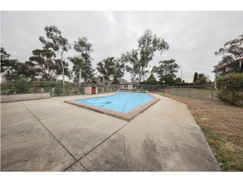 2/7 Hyndes Crescent, Holder ACT 2611