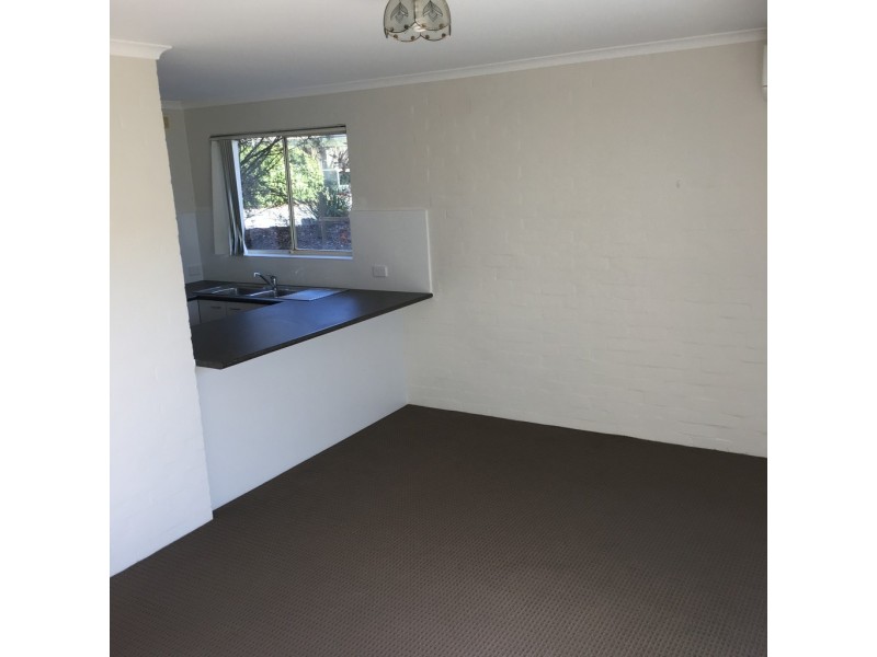 13/4 Antis Street, Phillip ACT 2606