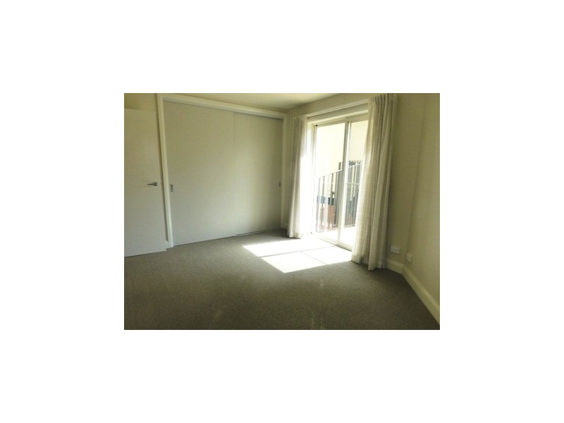 52/7 Empire Cct, Forrest ACT 2603