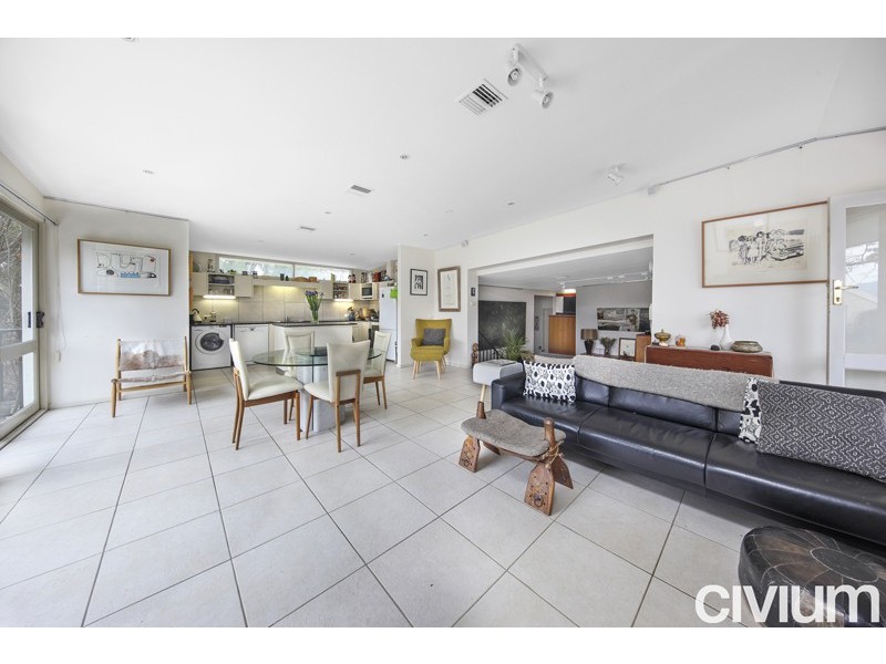 10 Schlich Street, Yarralumla ACT 2600