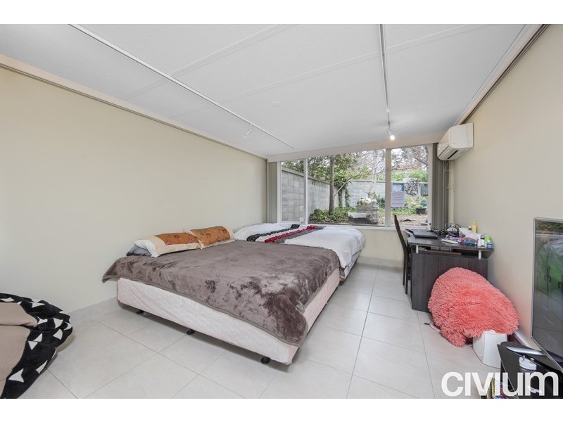 10 Schlich Street, Yarralumla ACT 2600