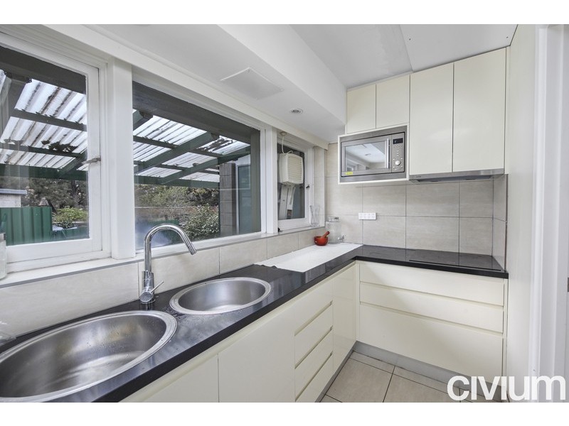 10 Schlich Street, Yarralumla ACT 2600