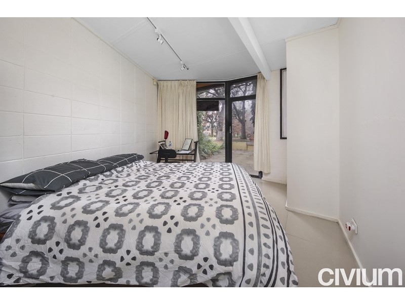 10 Schlich Street, Yarralumla ACT 2600