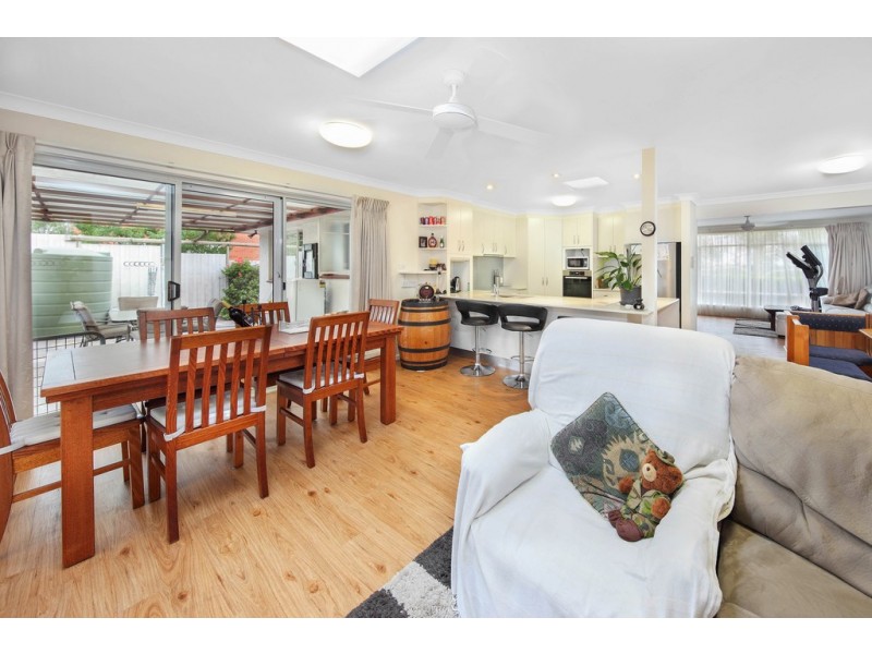 76 Eggleston Crescent, Chifley ACT 2606