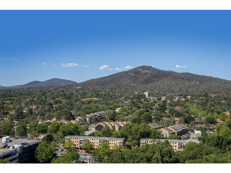 1609/240 ‘Manhattan on the Park’ Bunda Street, City ACT 2601