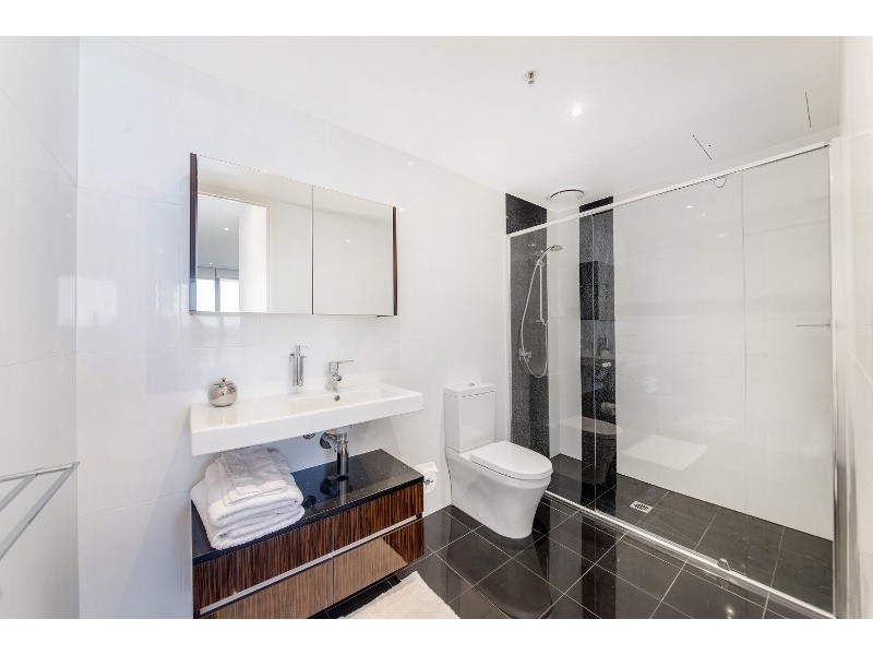 1609/240 ‘Manhattan on the Park’ Bunda Street, City ACT 2601
