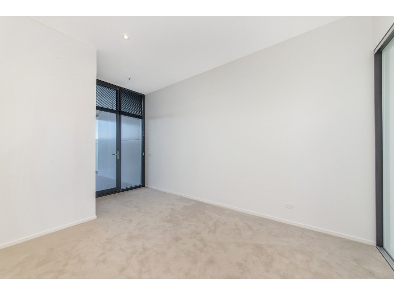 1609/240 ‘Manhattan on the Park’ Bunda Street, City ACT 2601