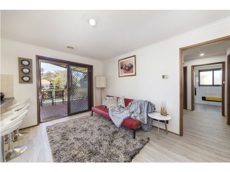 8 Rickard Place, Gowrie ACT 2904