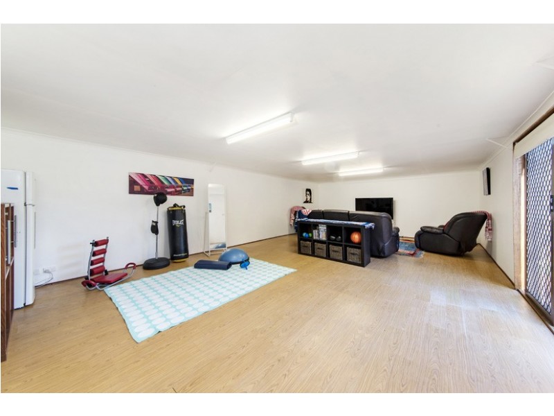 8 Rickard Place, Gowrie ACT 2904