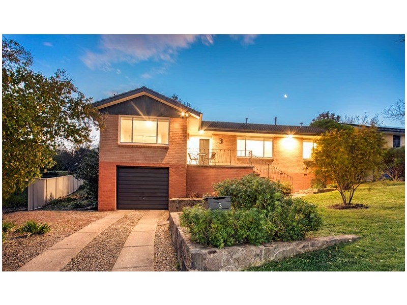 3 Whitelaw Street, Pearce ACT 2607