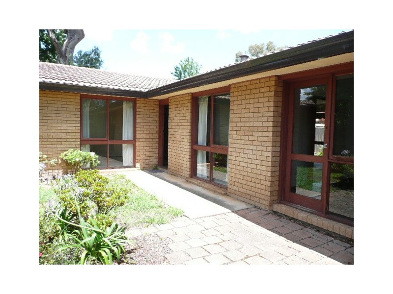 8 Wollaston Place, Stirling ACT 2611