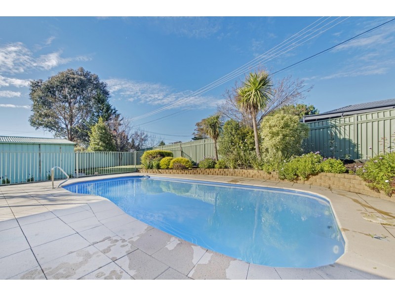 4 Fremantle Drive, Stirling ACT 2611