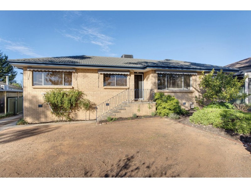 4 Fremantle Drive, Stirling ACT 2611