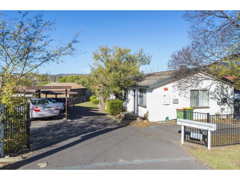 2/16 Wilgabar Way, Karabar NSW 2620