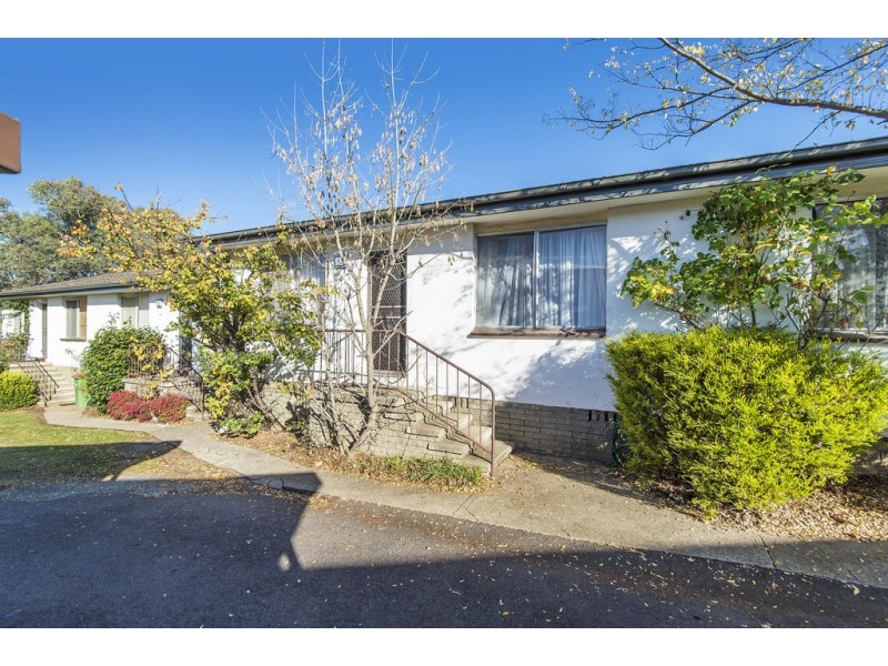 2/16 Wilgabar Way, Karabar NSW 2620