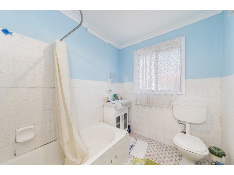 2/16 Wilgabar Way, Karabar NSW 2620