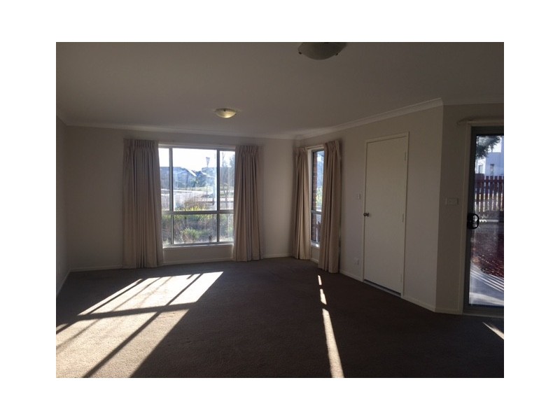 92 Oodgeroo Avenue, Franklin ACT 2913