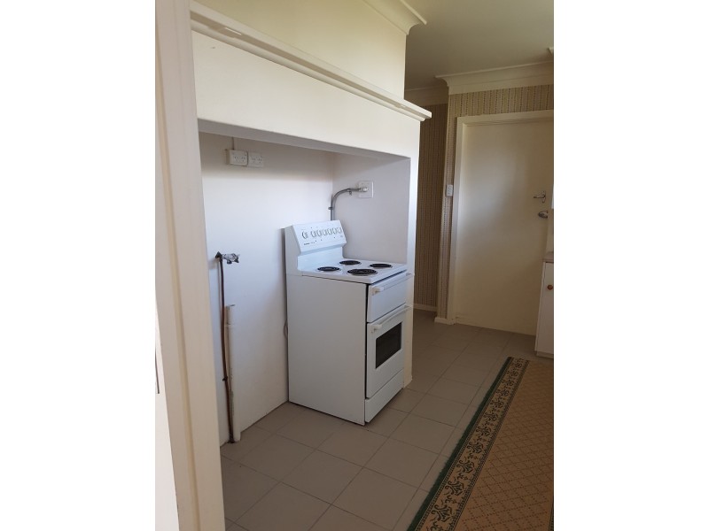 67 Stradbroke Street, Deakin ACT 2600