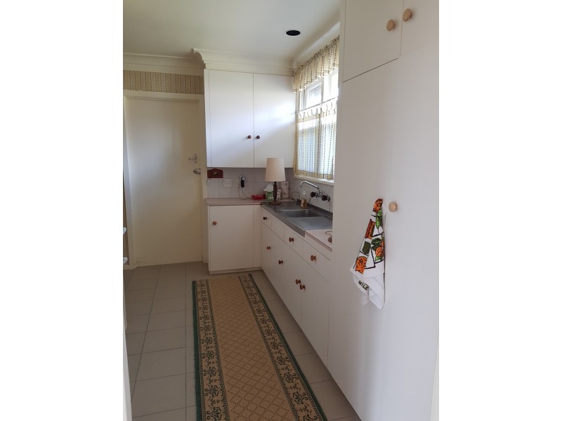 67 Stradbroke Street, Deakin ACT 2600