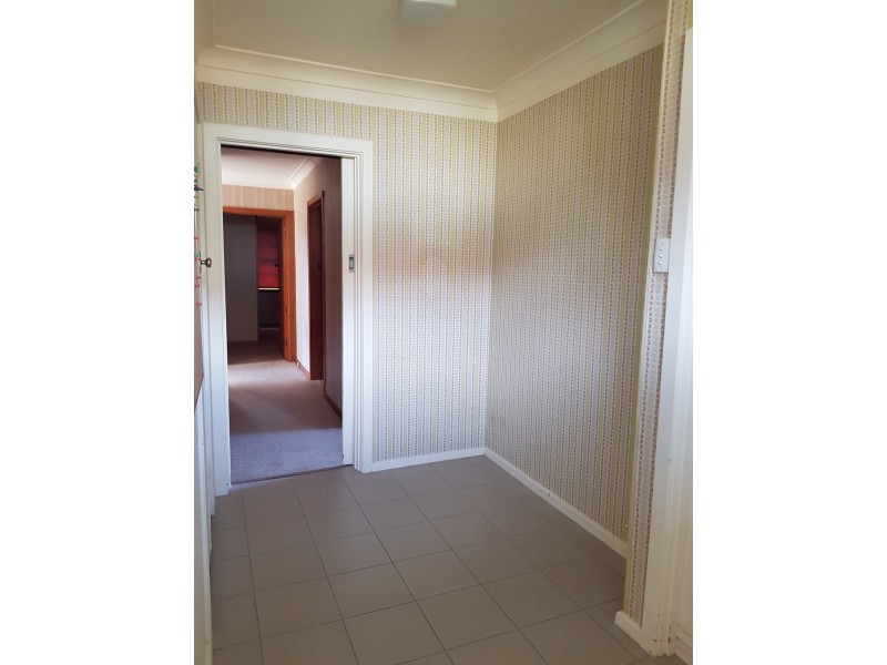 67 Stradbroke Street, Deakin ACT 2600