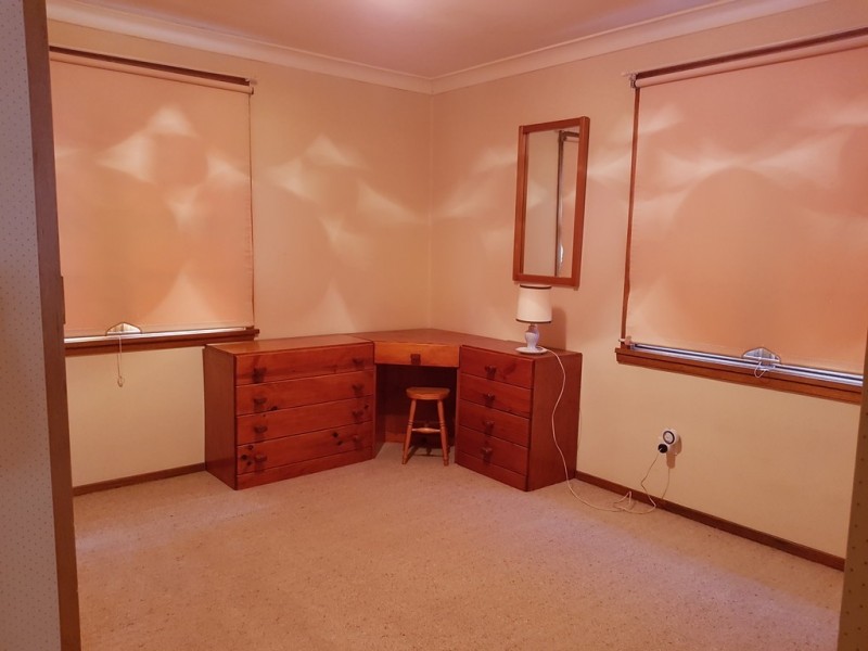 67 Stradbroke Street, Deakin ACT 2600