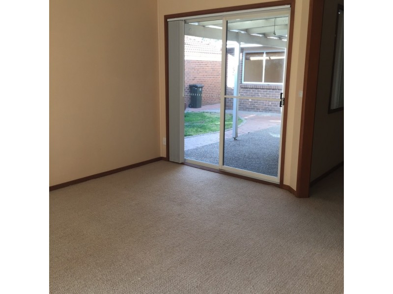 13 Ringrose Crescent, Isaacs ACT 2607