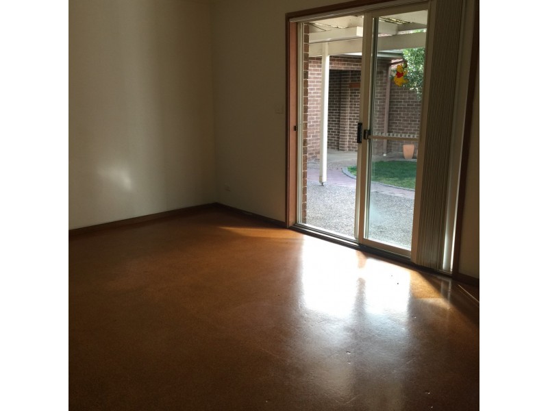 13 Ringrose Crescent, Isaacs ACT 2607