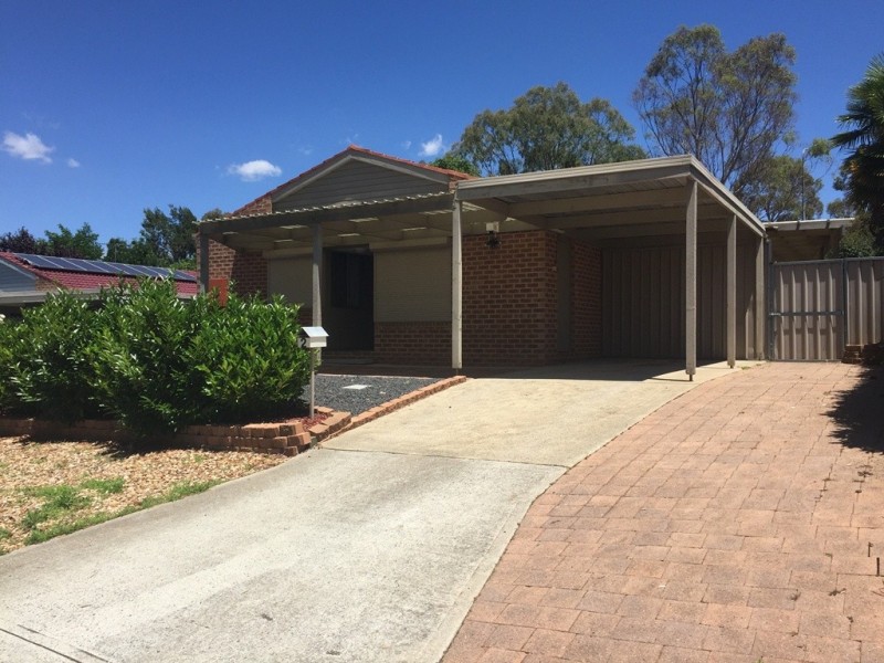 2 Downward Place, Kambah ACT 2902