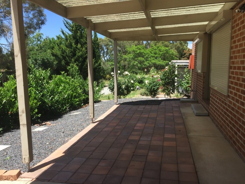 2 Downward Place, Kambah ACT 2902