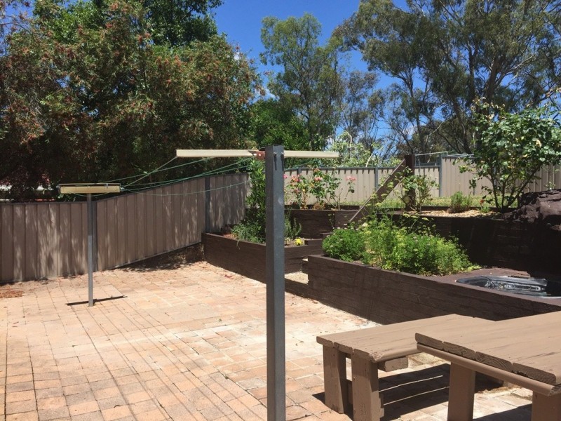 2 Downward Place, Kambah ACT 2902