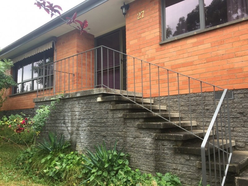 27 Deloraine Street, Lyons ACT 2606