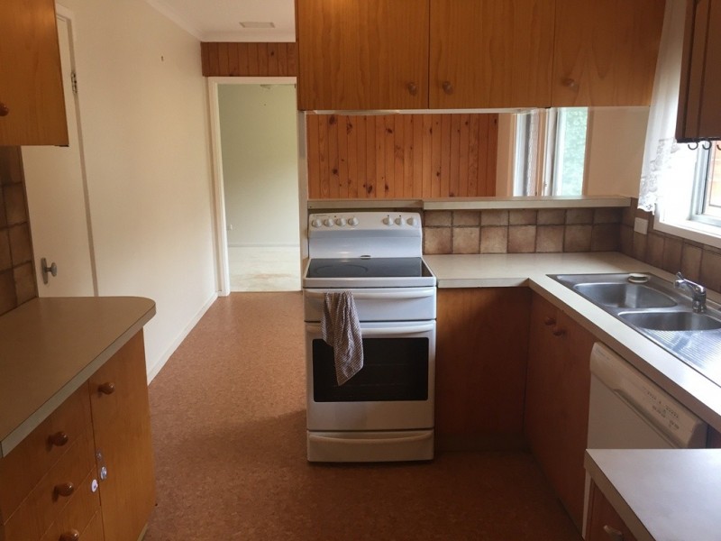 27 Deloraine Street, Lyons ACT 2606