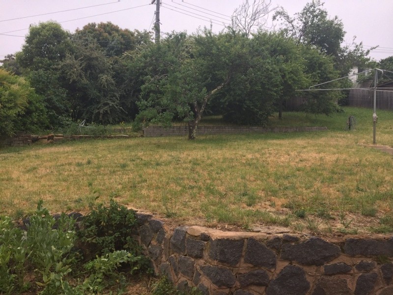 27 Deloraine Street, Lyons ACT 2606