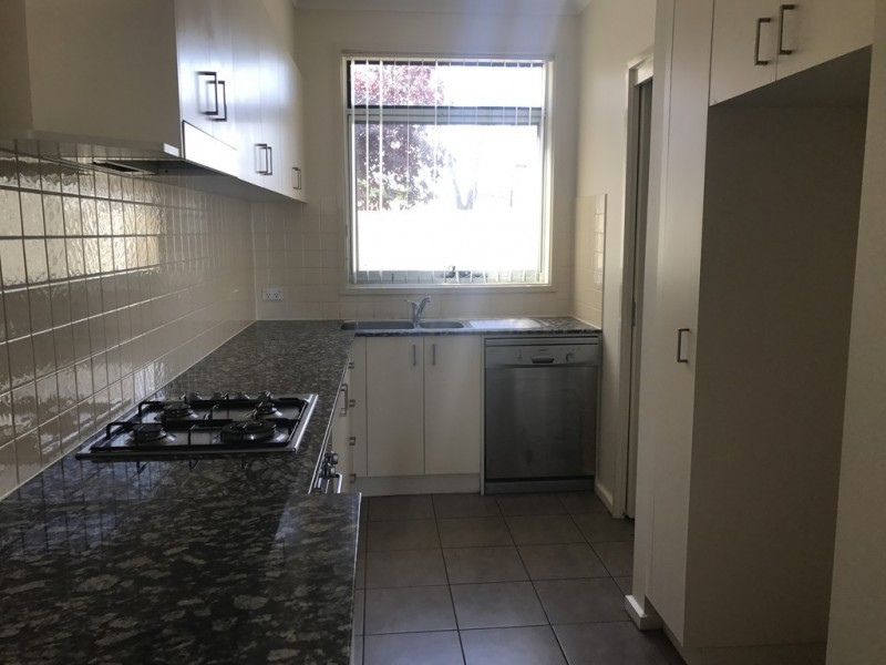 2/51 Blackwood Terrace, Holder ACT 2611