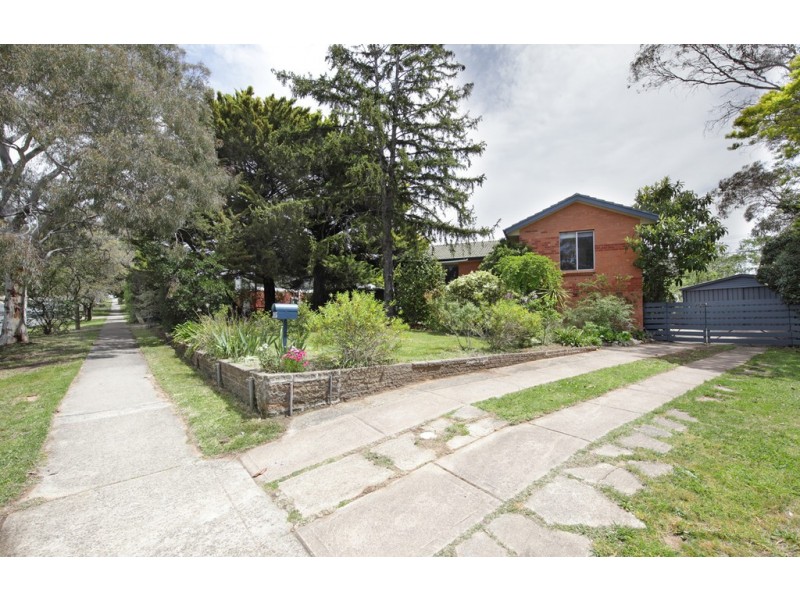 115 Eggleston Crescent, Chifley ACT 2606