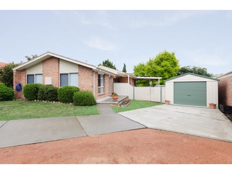 15 Mathews Place, Banks ACT 2906