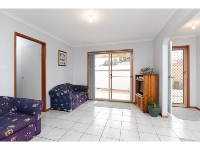 15 Mathews Place, Banks ACT 2906