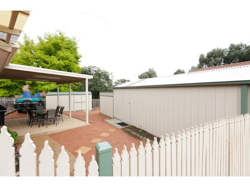 15 Mathews Place, Banks ACT 2906