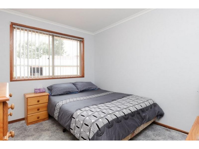 15 Mathews Place, Banks ACT 2906