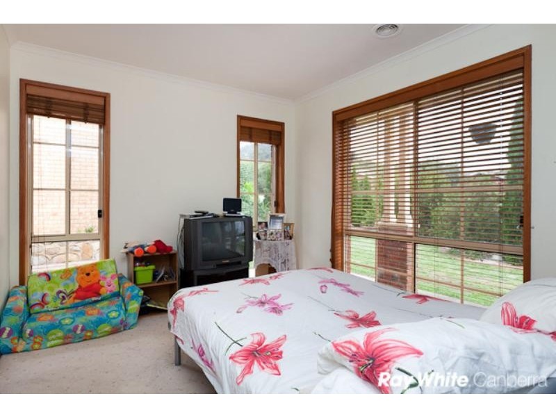 10 Whitford Place, Conder ACT 2906