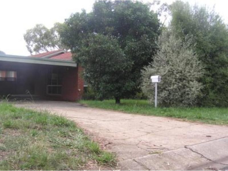 15 Mackie Crescent, Stirling ACT 2611