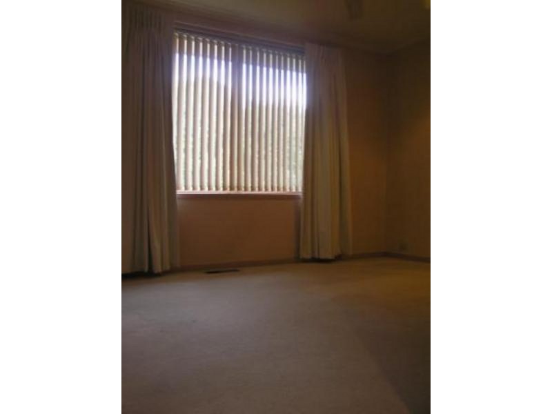 15 Mackie Crescent, Stirling ACT 2611