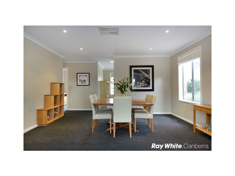 1/116 Eggleston Crescent, Chifley ACT 2606