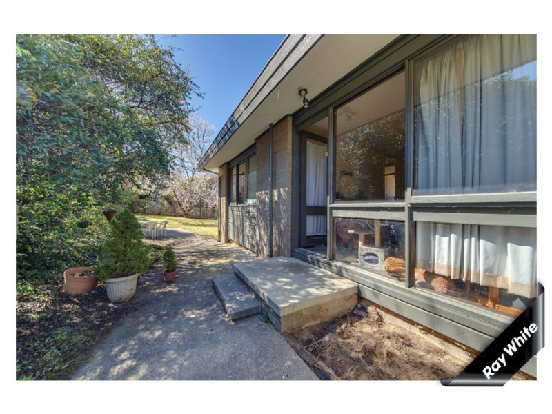 221 Namatjira Drive, Fisher ACT 2611